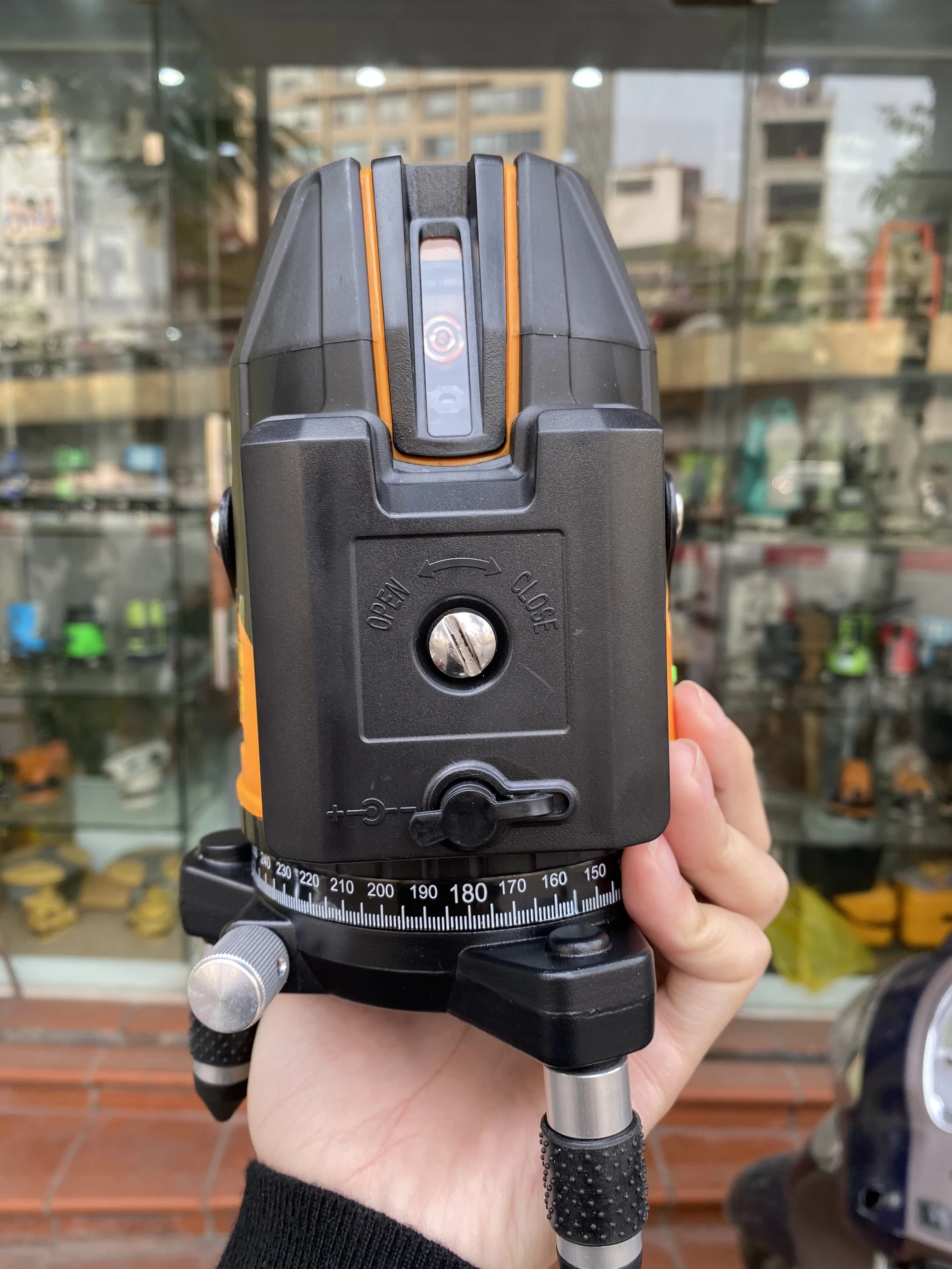 Máy cân bằng Laser Laisai LSG686SPD bóng Led siêu sáng 5 tia xanh - Tổng kho máy cân bằng Laisai chính hãng Geotes