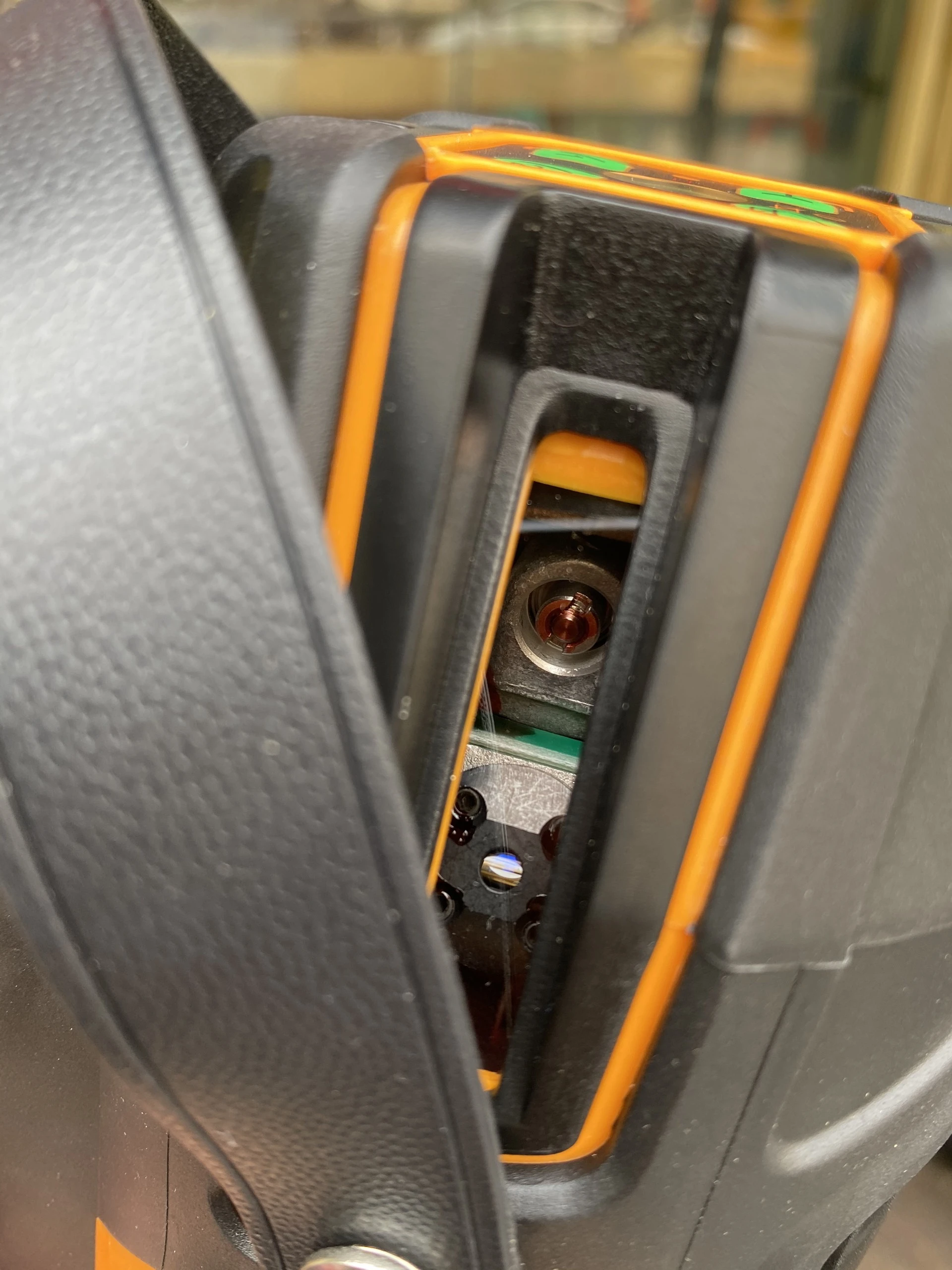 Máy cân bằng Laser Laisai LSG686SPD bóng Led siêu sáng 5 tia xanh - Tổng kho máy cân bằng Laisai chính hãng Geotes