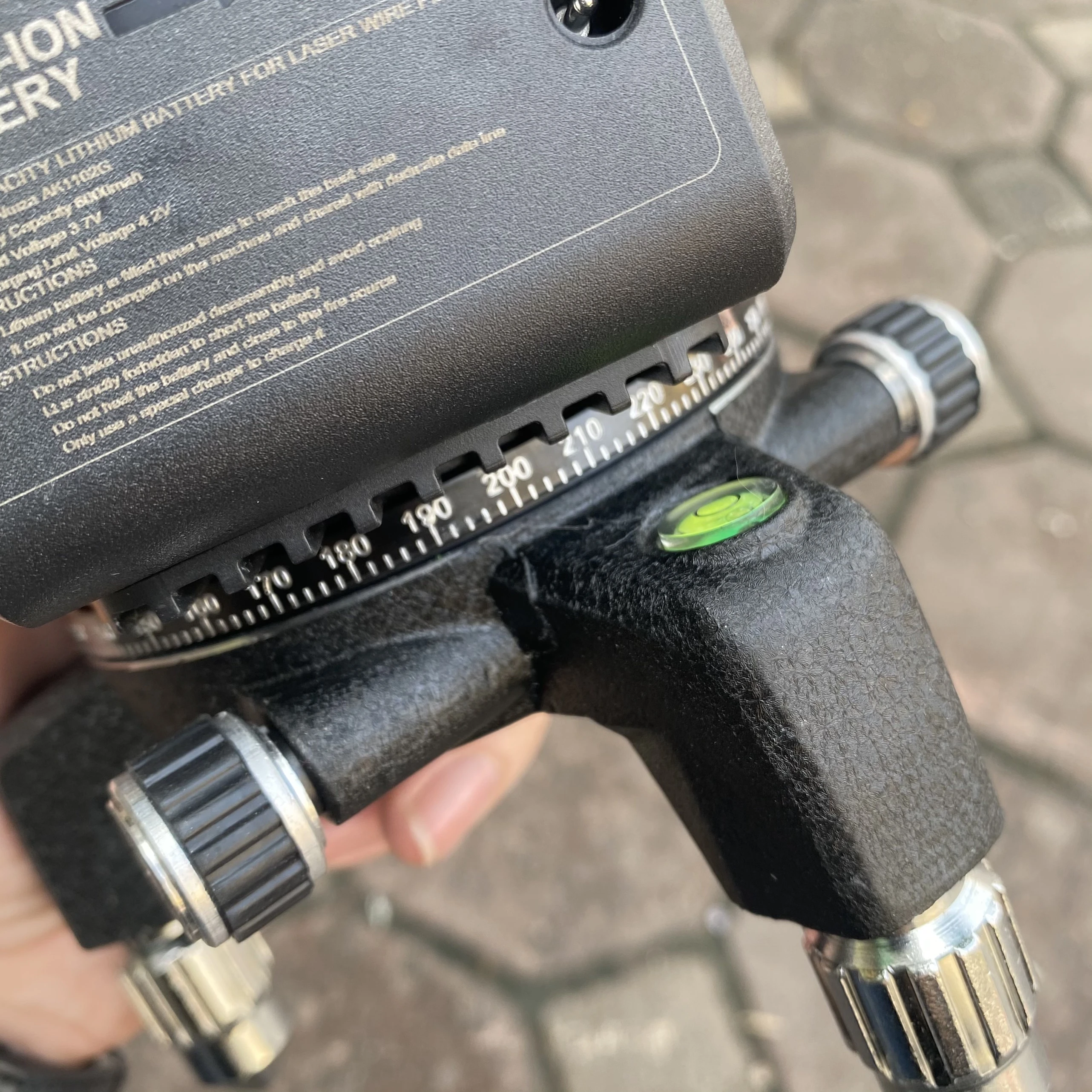 Máy cân bằng Laser Geotes Copper 5 tia xanh