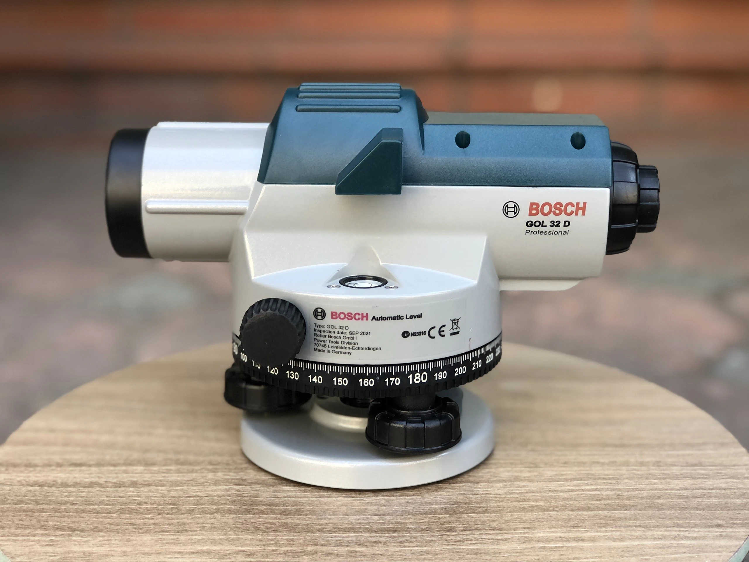 Máy thủy bình Bosch GOL 32D