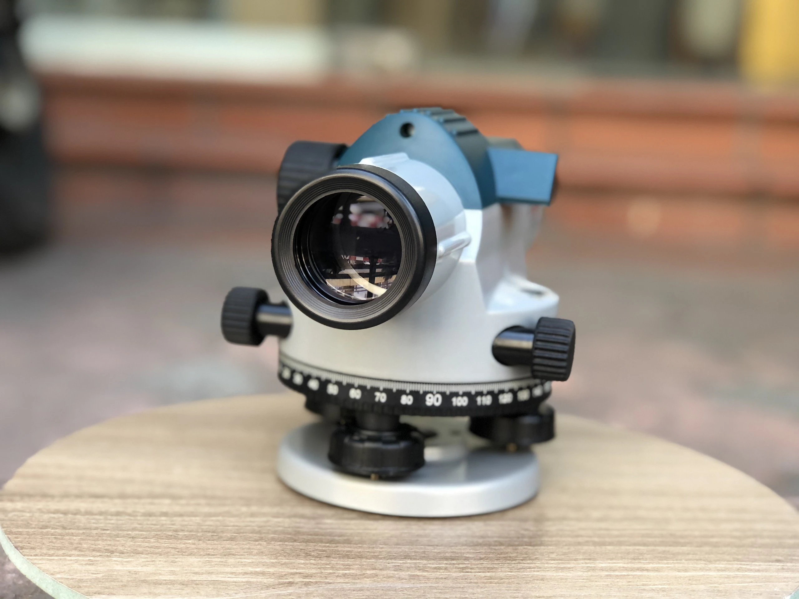 Máy thủy bình Bosch GOL 32D