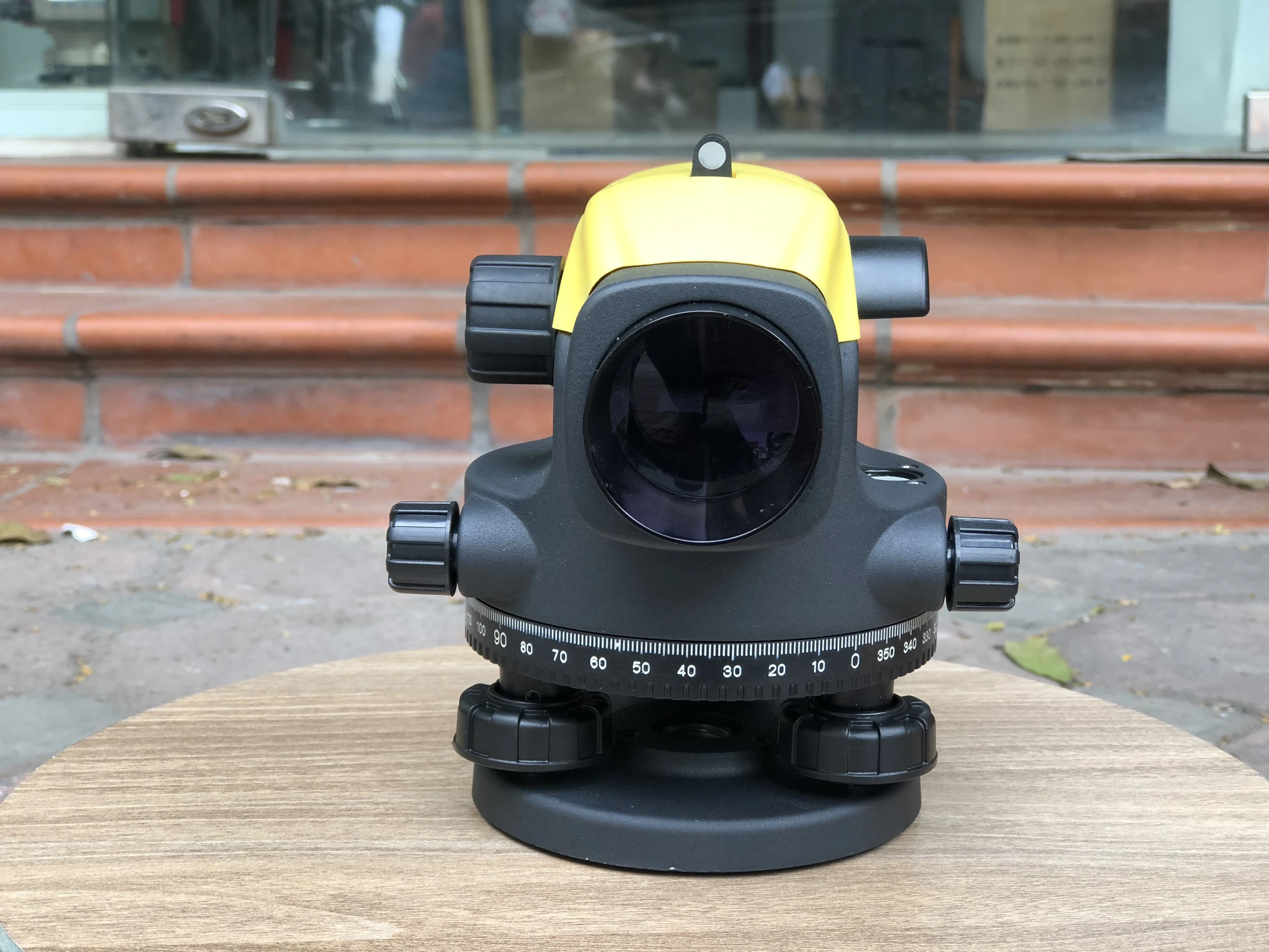 Máy thủy bình Leica Jogger 32