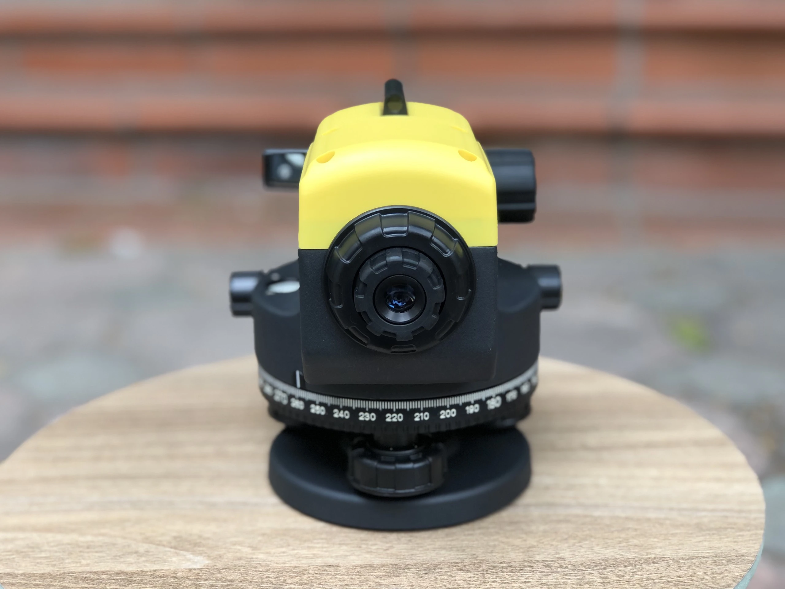 Máy thủy bình Leica Jogger 32