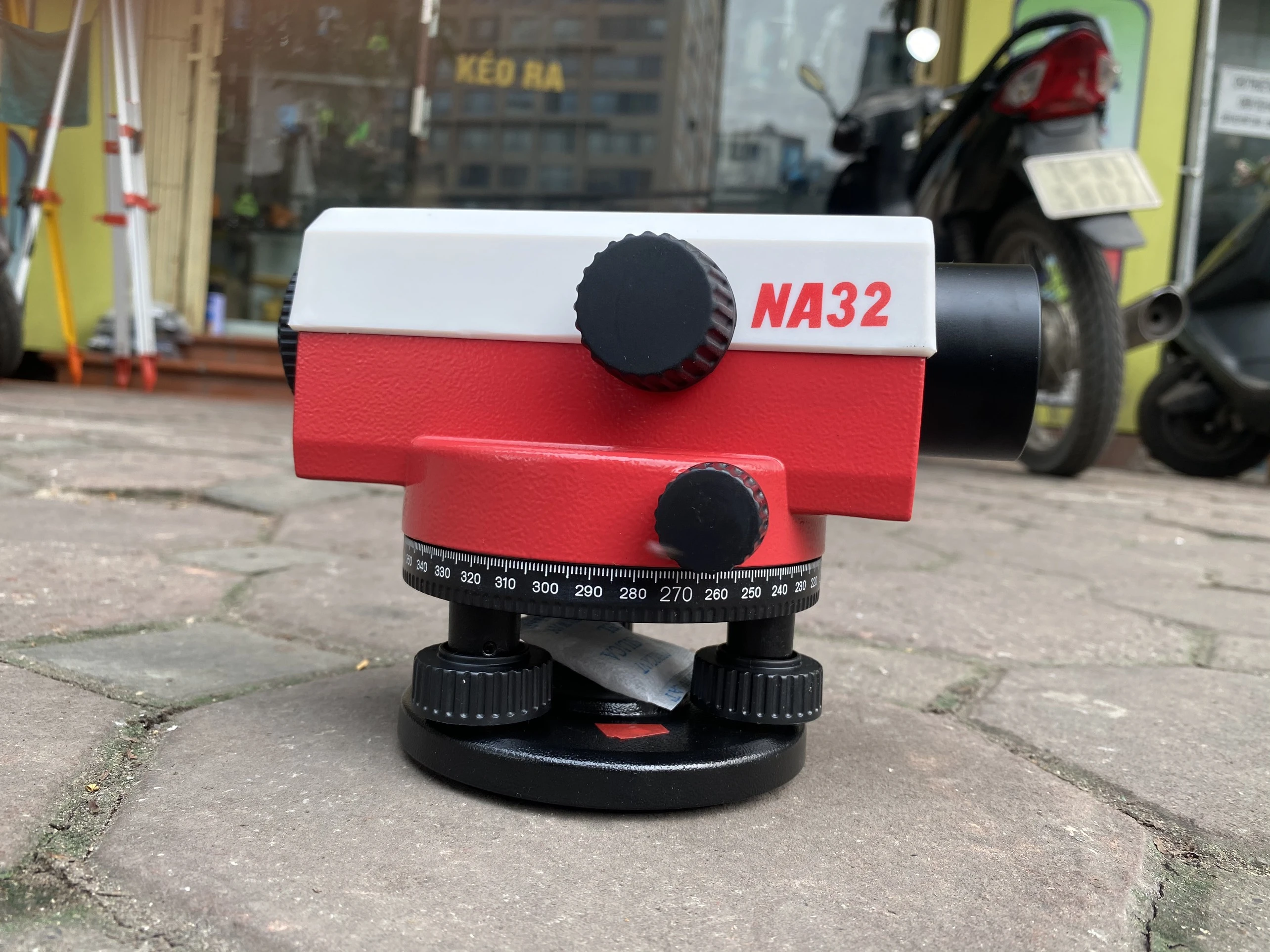 MÁY THUỶ BÌNH LEICA NA32