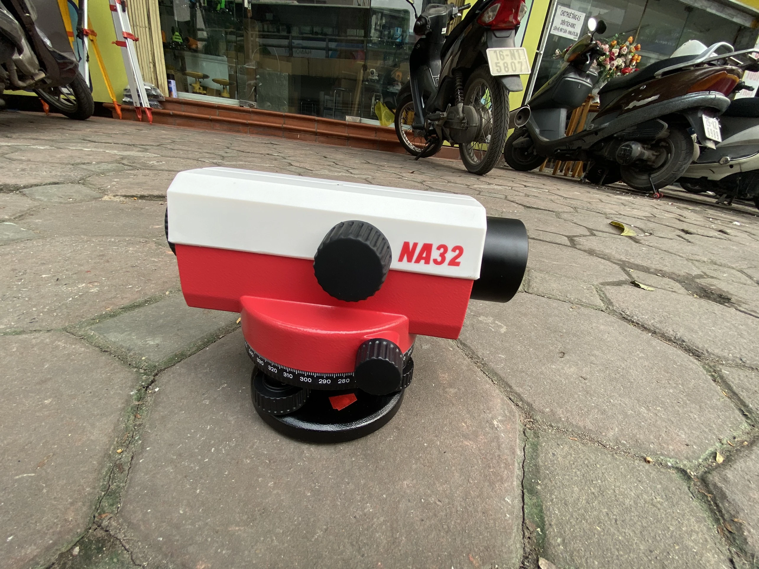 MÁY THUỶ BÌNH LEICA NA32